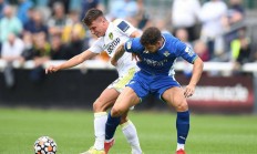 乐鱼体育官方登录入口-包含利兹联逼平对手，保持不败战绩的词条