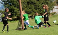 乐鱼体育投注-马赛完胜葡萄牙体育，携手晋级半决赛，马竞 葡萄牙