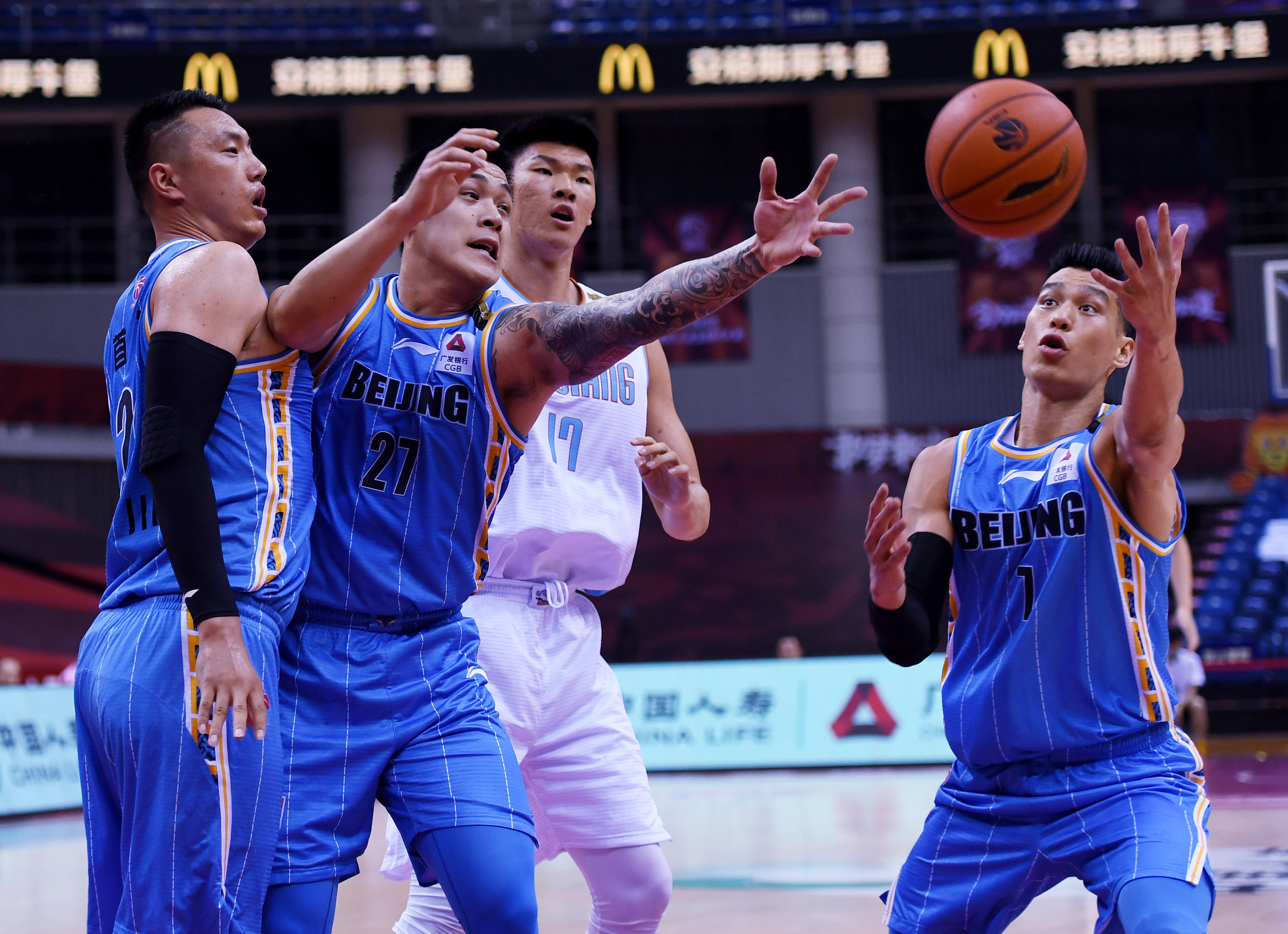 关于北京首钢再胜一仗，稳固前列位置的信息