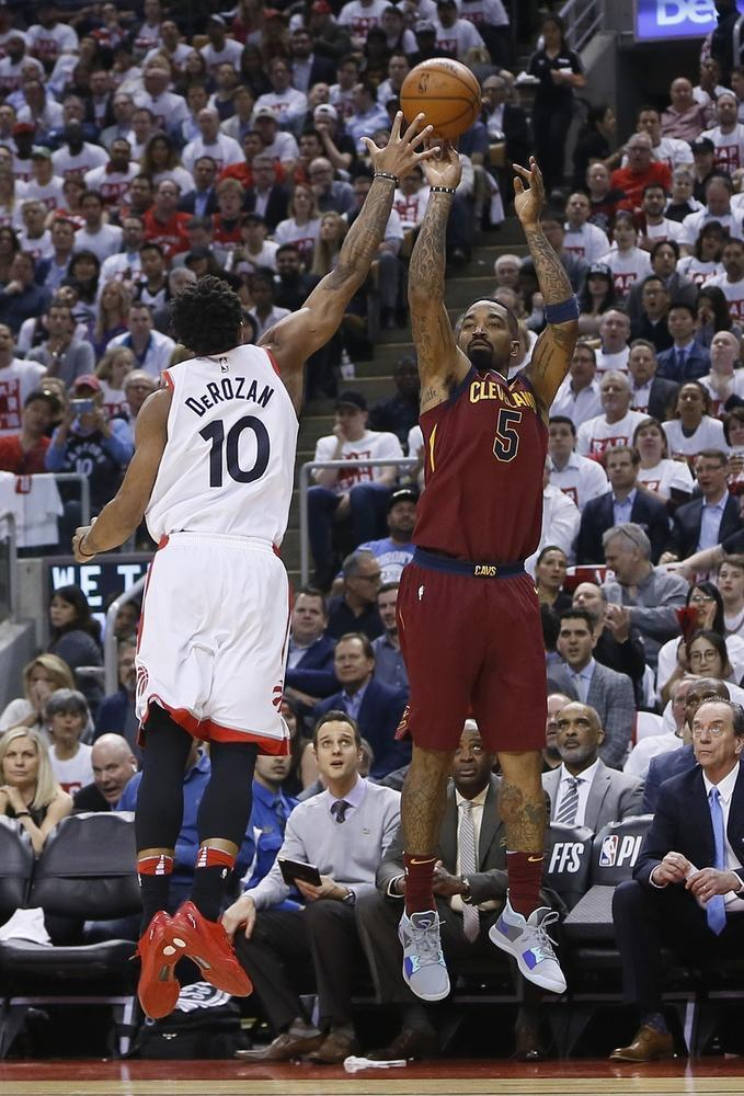 猛龙逆转骑士获得胜利