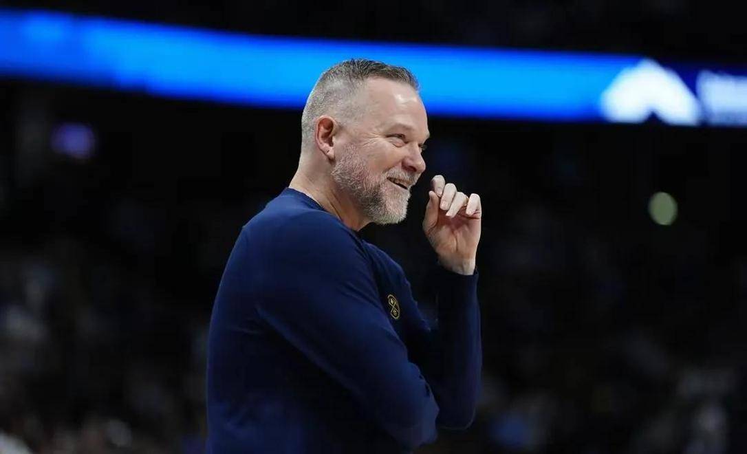 尼克斯球员坚持训练,追求成功 尼克斯球员坚持训练,追求成功