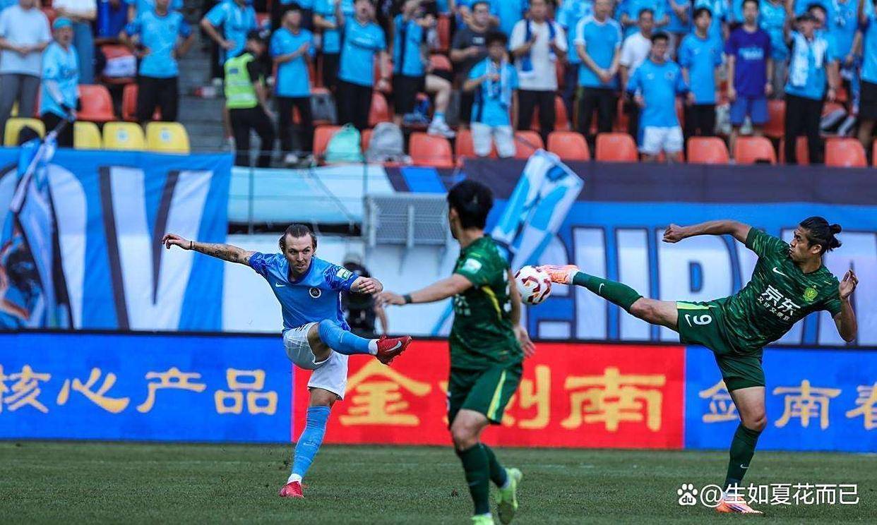 总冠控球员传球角度不对，被拦截扑出，火并毫无悬念的简单介绍