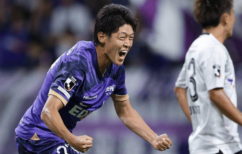 广岛三箭赢得关键一役,挺进亚冠强赛 广岛三箭赢得关键一役,挺进亚冠强赛