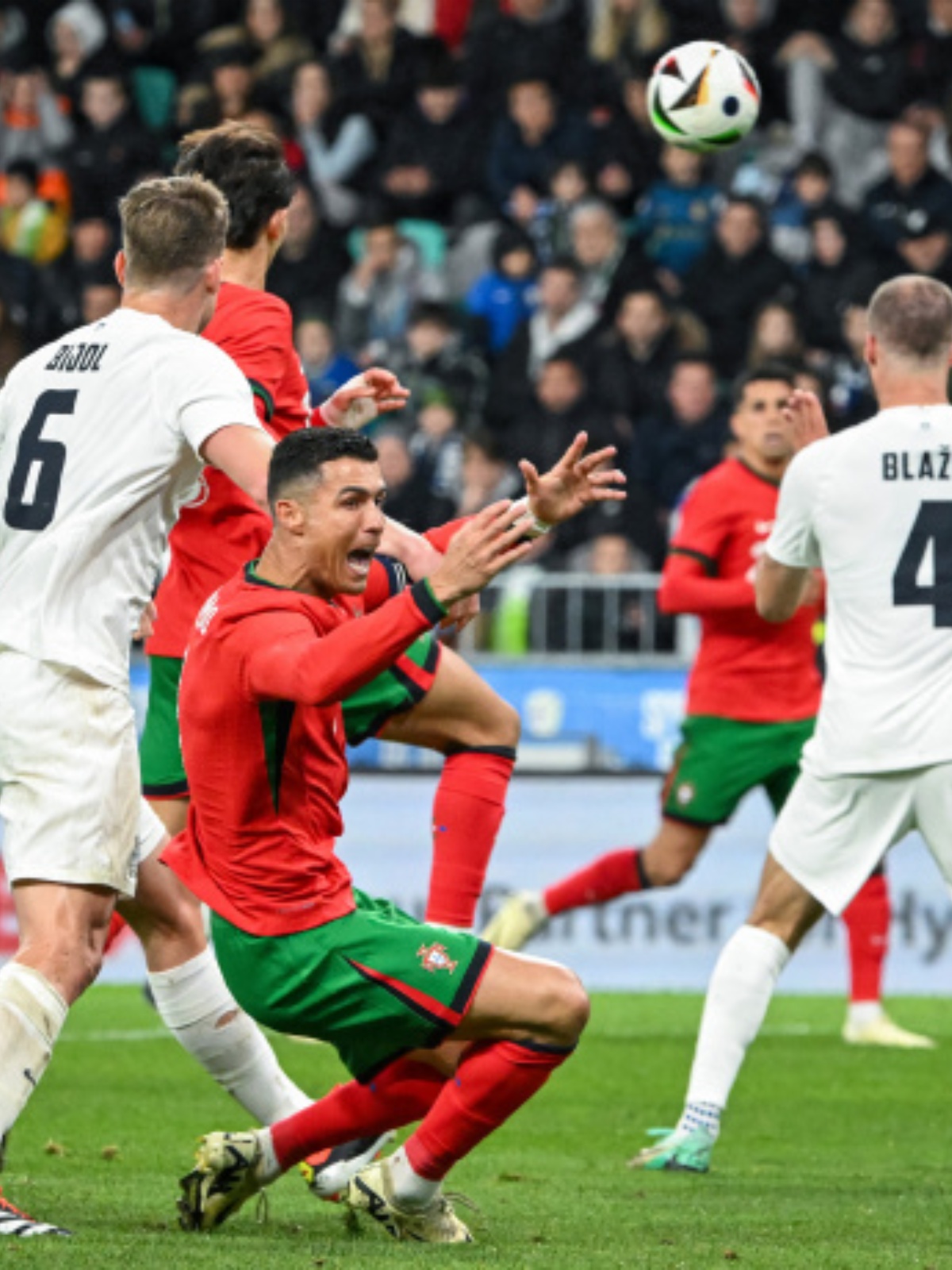 葡萄牙劲旅惊艳表现,轻松晋级下一轮的简单介绍 葡萄牙劲旅惊艳表现,轻松晋级下一轮的简单介绍