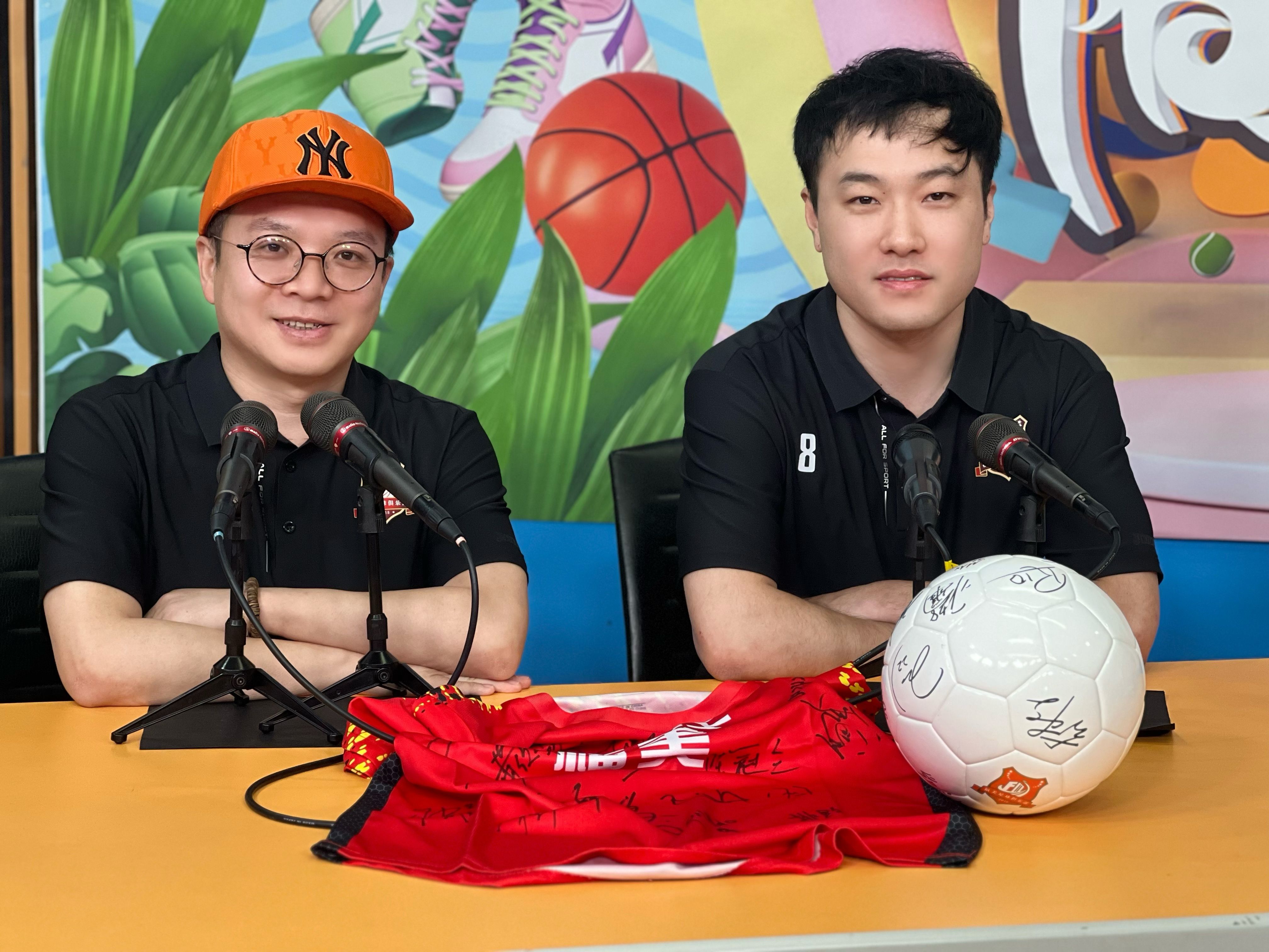 关于足球传奇:球队团结一心争夺冠军的信息 关于足球传奇:球队团结一心争夺冠军的信息